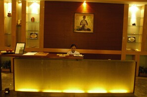 Couples treatment room(s), body treatments, hydrotherapy, aromatherapy