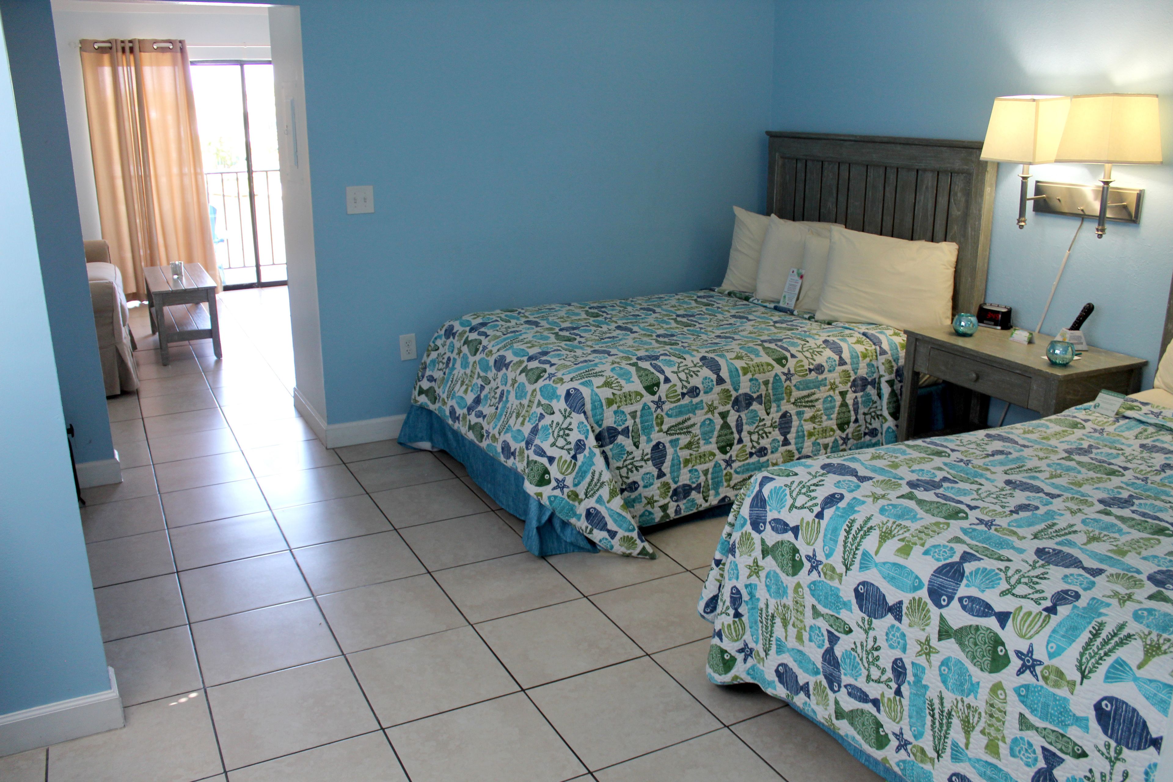 豪華套房, 陽台, 海灣景觀 | 1 間臥室、書桌、免費搖籃/嬰兒床、折疊床/加床