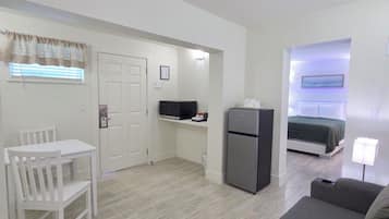 Standaard kamer, 1 slaapkamer | Woonruimte | Flatscreentelevisie