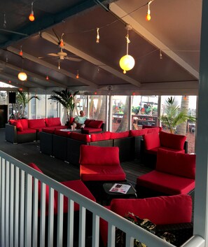 6 bars/lounges - The Bay Inn at Lani Kai (Fort Myers Beach)