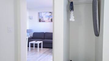 Bay Inn Queen Suite with Pullout Sofa | 1 bilik tidur, Wi-fi percuma, cadar katil