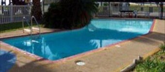 Knights Inn Corpus Christi at North Beach