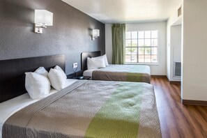 Desk, free WiFi, bed sheets - Studio 6 Arlington, TX (Arlington)