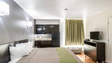 Full-size fridge, microwave