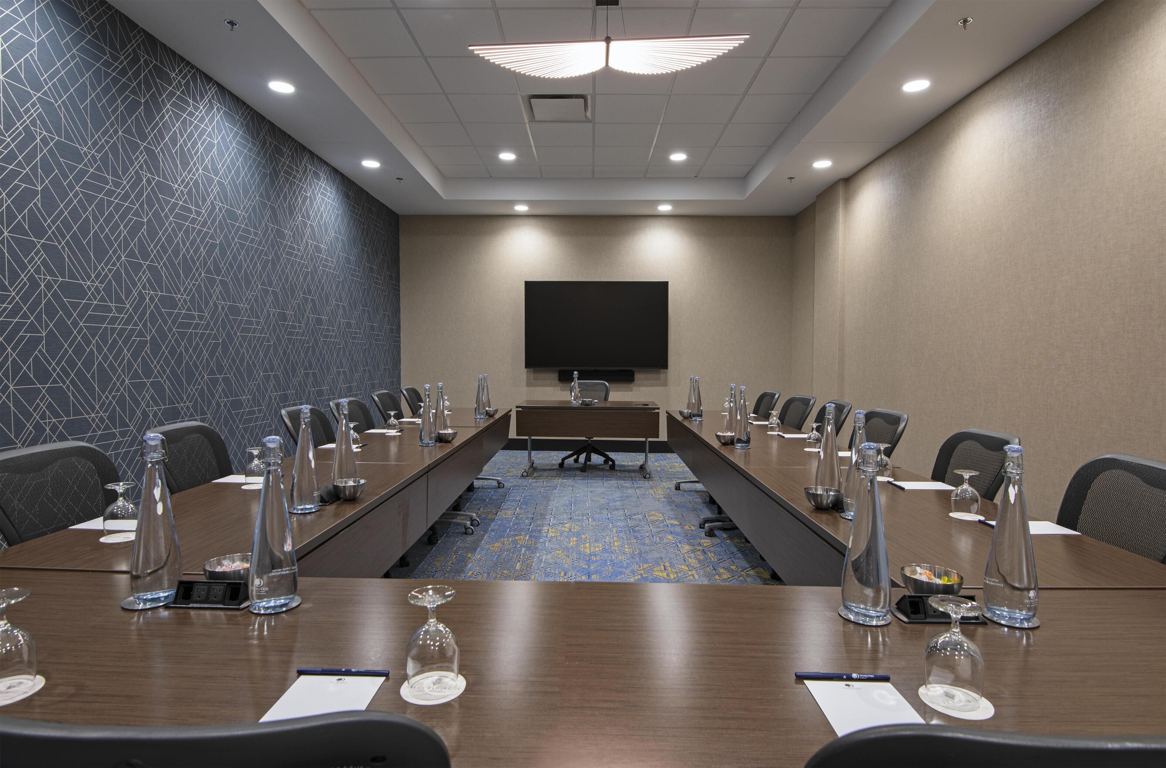 Photo - DoubleTree by Hilton Hotel West Edmonton