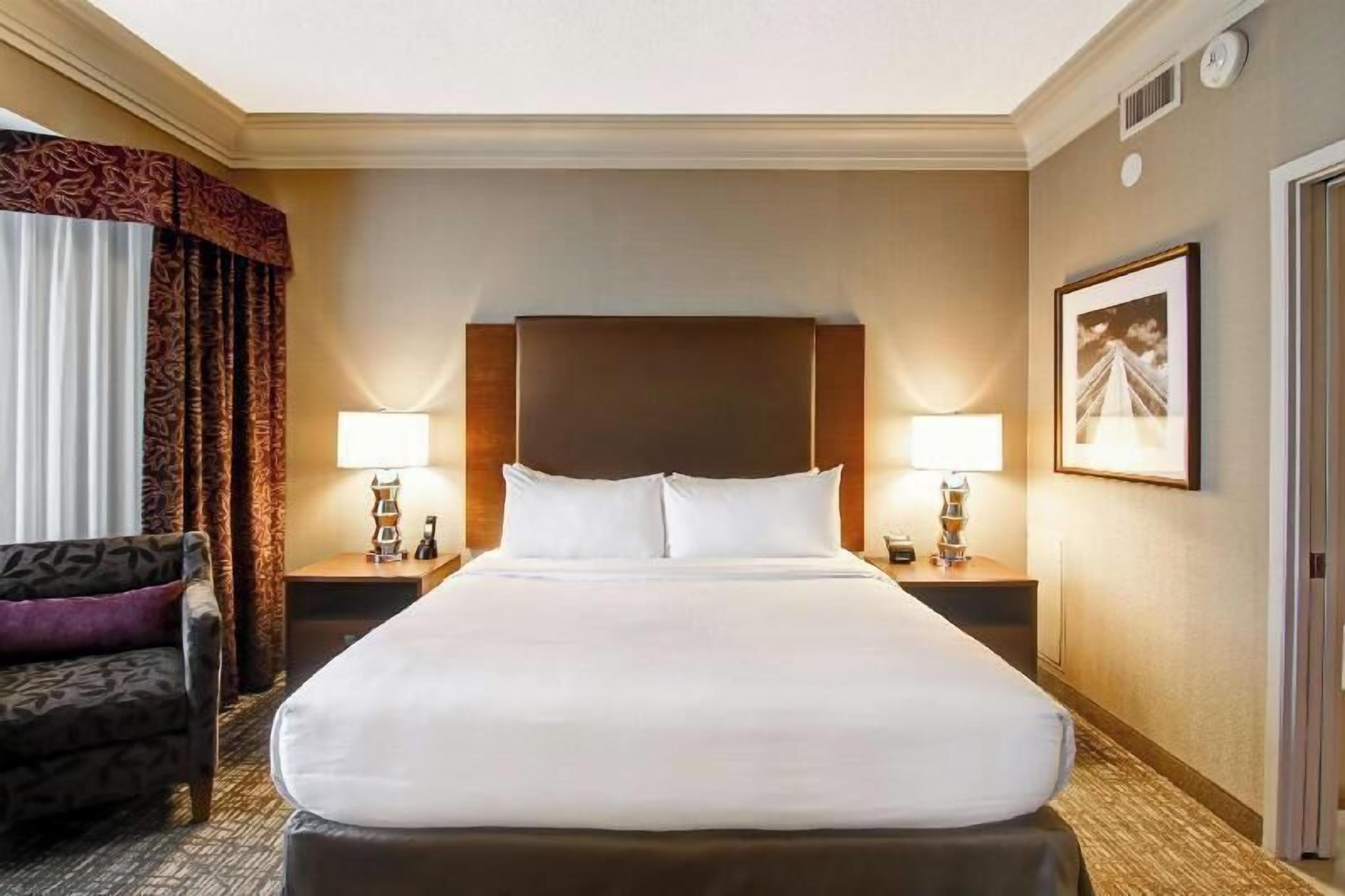 Zimmersafe, Bügeleisen/Bügelbrett, kostenloses WLAN, Bettwäsche