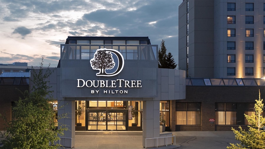 DoubleTree by Hilton Hotel West Edmonton