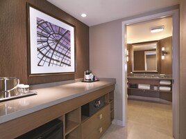 In-room safe, iron/ironing board, free WiFi, bed sheets