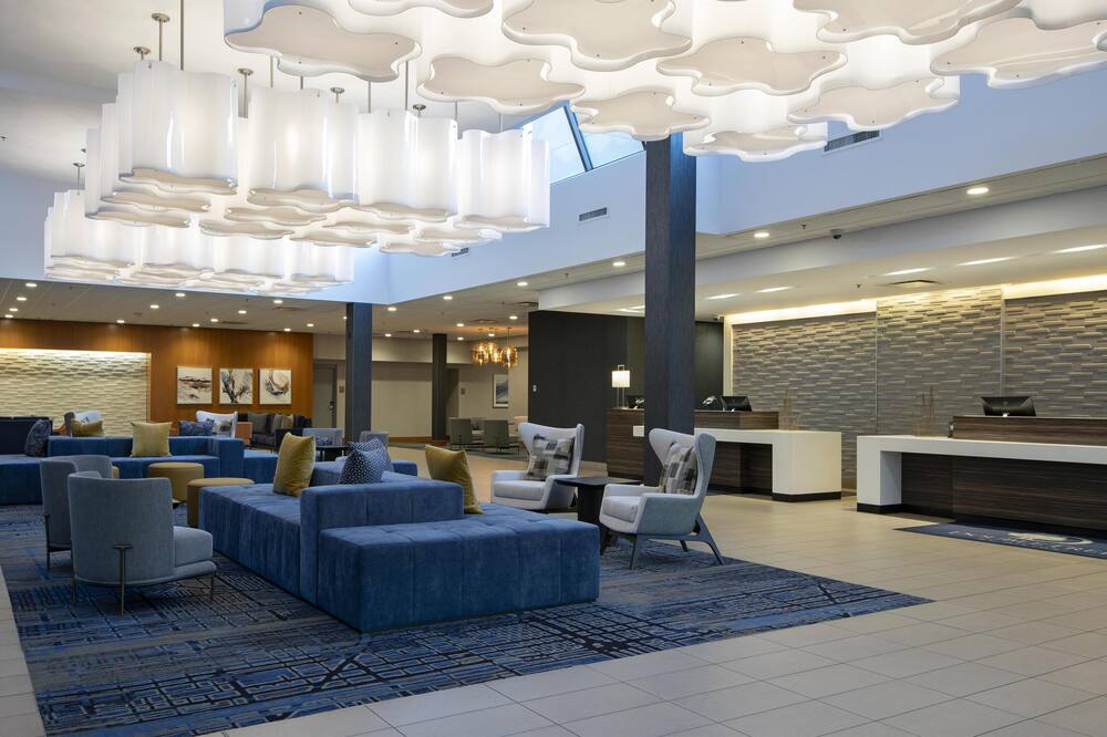 DoubleTree by Hilton Hotel West Edmonton