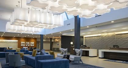 DoubleTree by Hilton Hotel West Edmonton