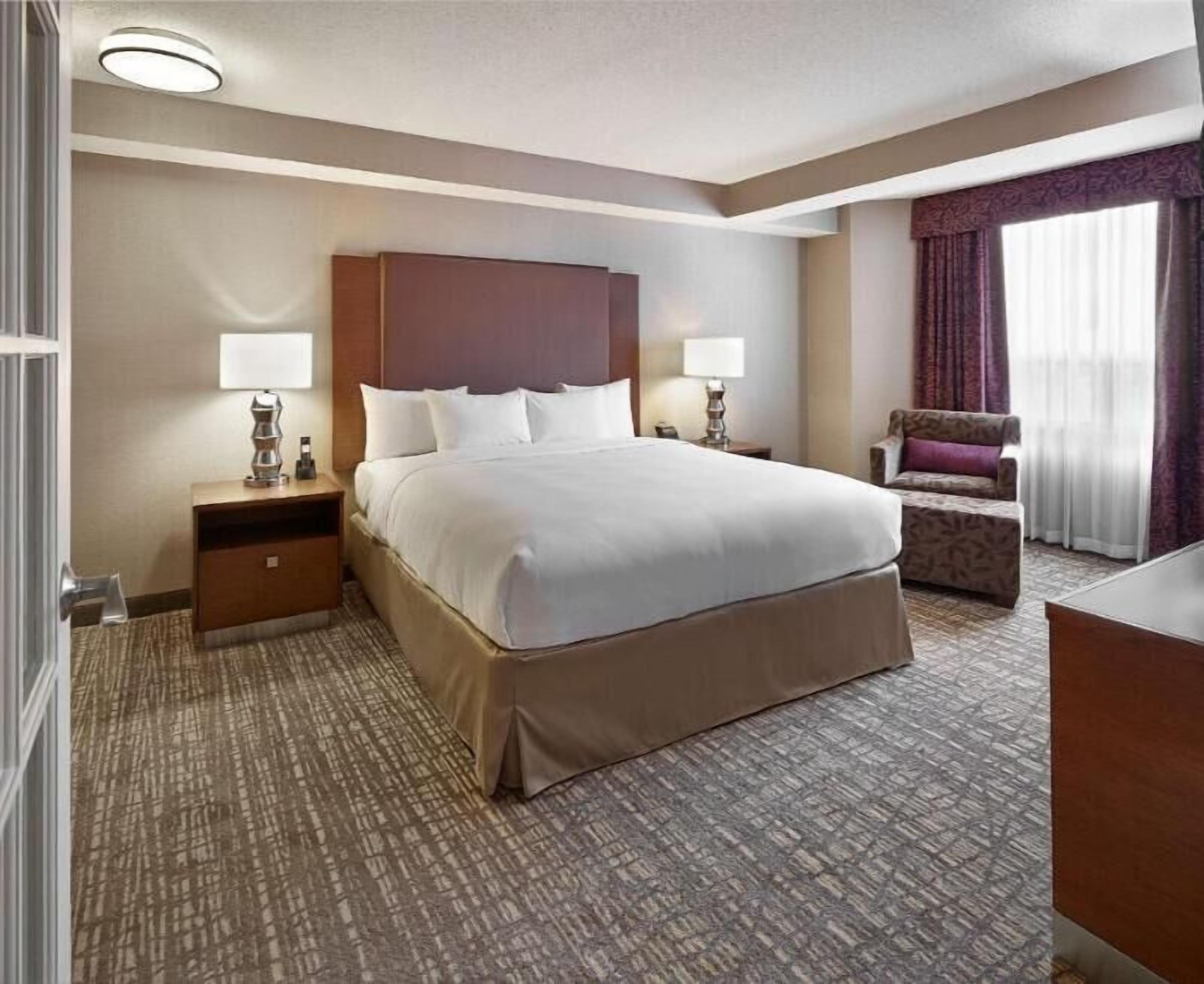 Zimmersafe, Bügeleisen/Bügelbrett, kostenloses WLAN, Bettwäsche