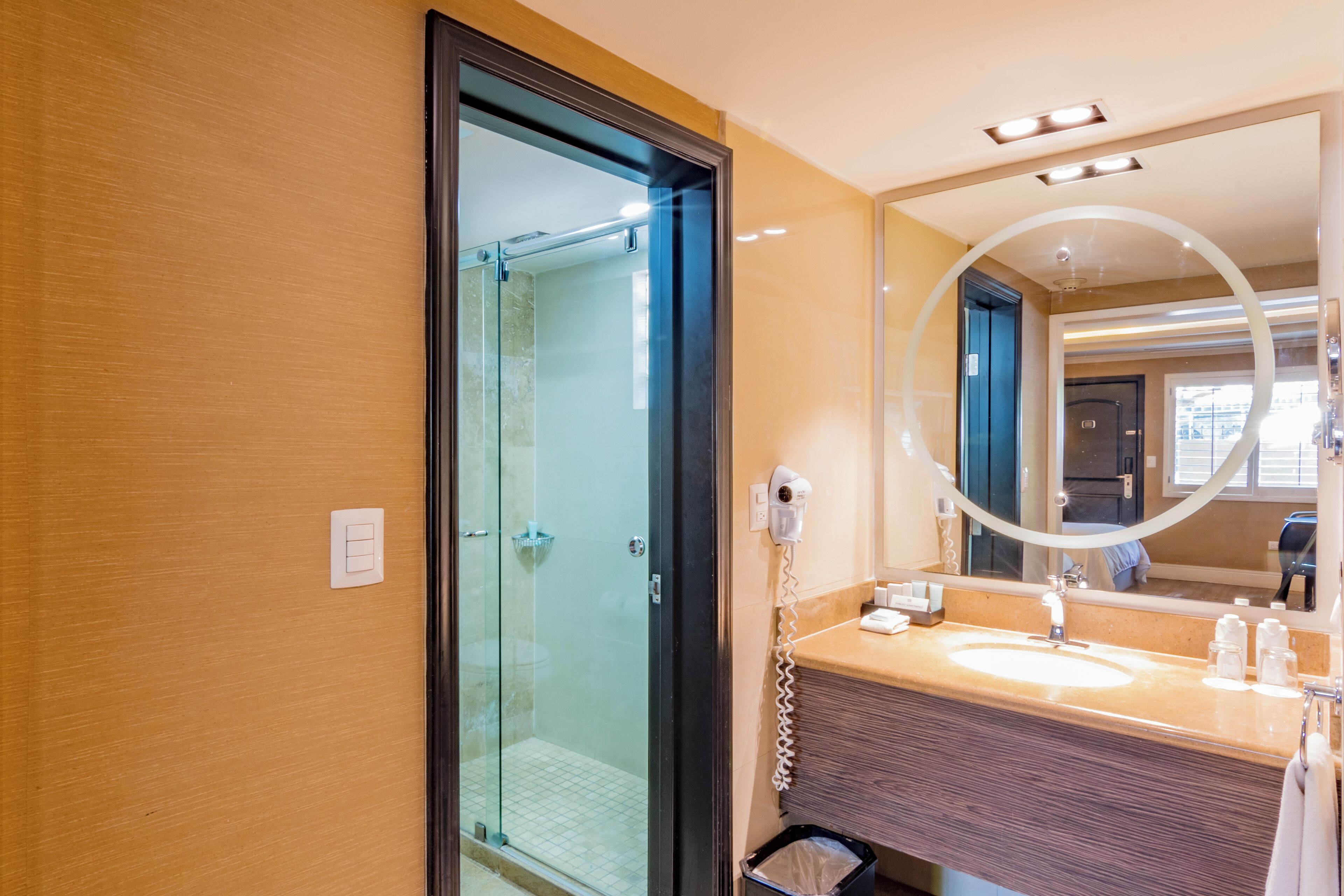 bungalow, 2 double beds | bathroom | shower, hair dryer, towels