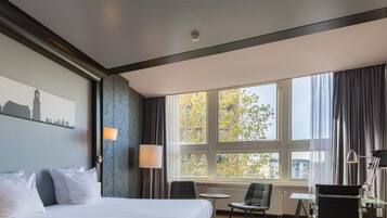 In-room safe, desk, laptop workspace, free WiFi