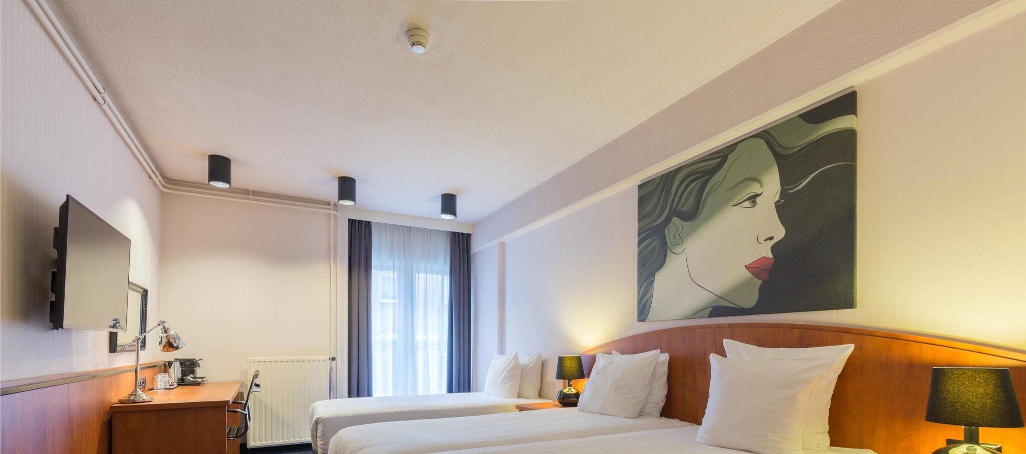 In-room safe, desk, laptop workspace, free WiFi