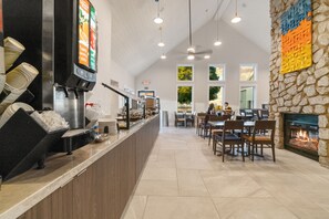 Café da manhã self-service grátis todos os dias