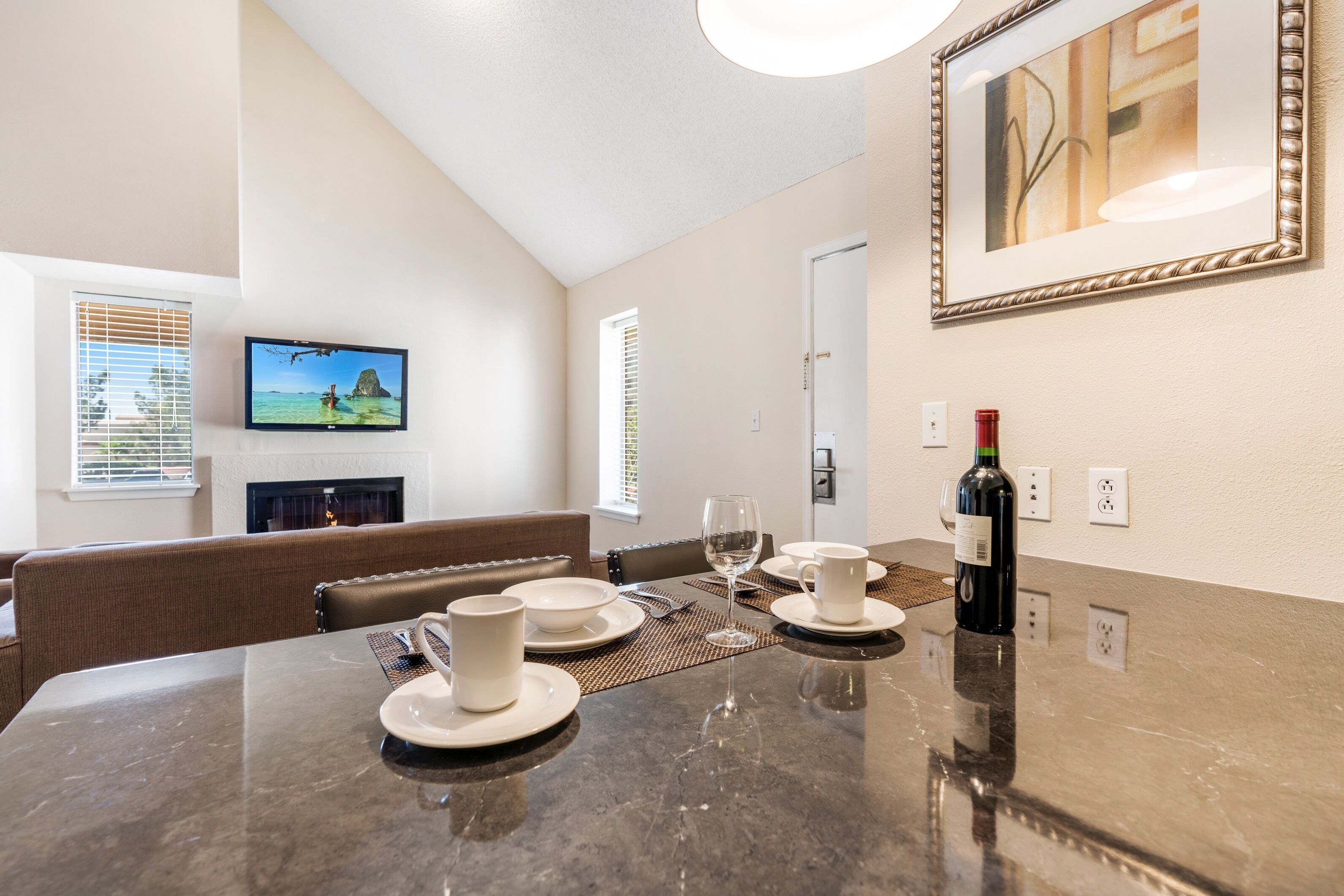 signature room, 2 bedrooms (king) | private kitchen | fridge, microwave, stovetop, dishwasher