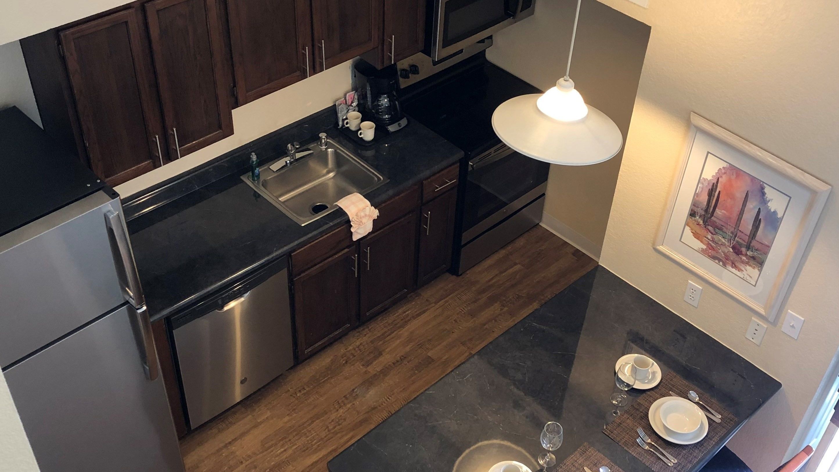 signature room, 2 bedrooms (king) | private kitchen | fridge, microwave, stovetop, dishwasher