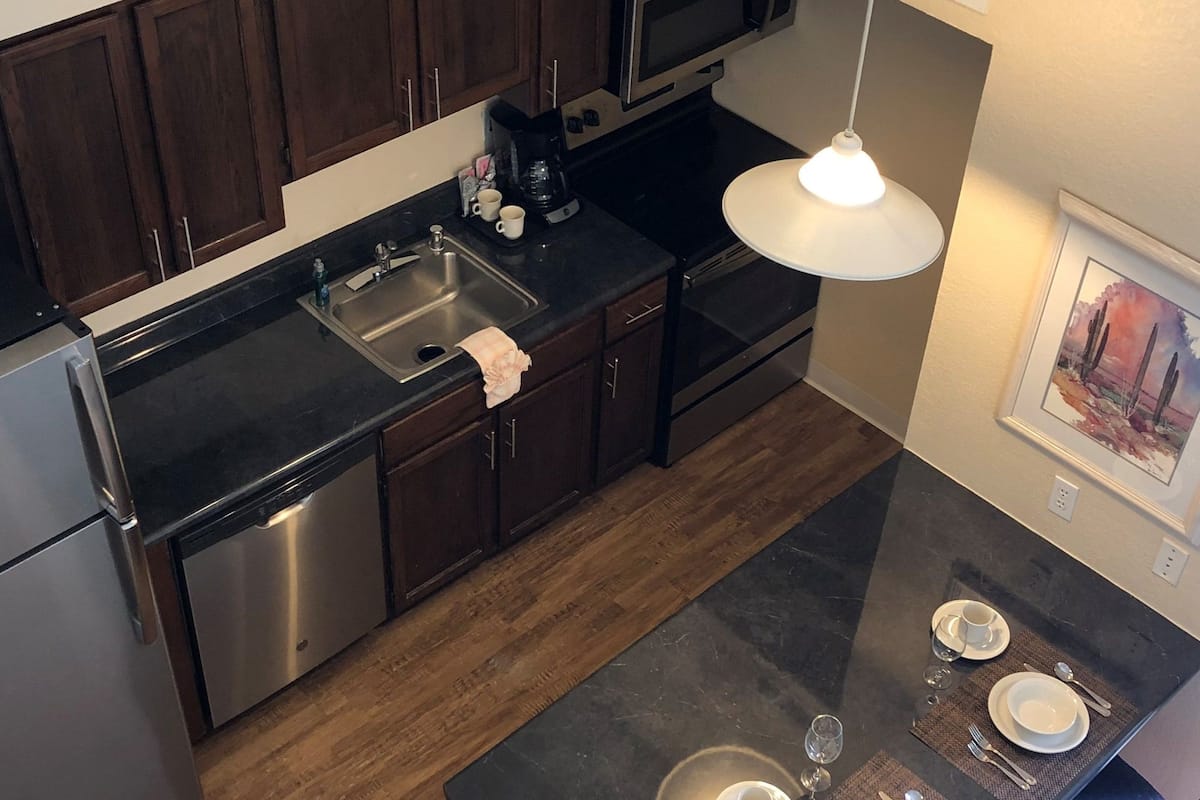 signature room, 2 bedrooms (king) | private kitchen | fridge, microwave, stovetop, dishwasher
