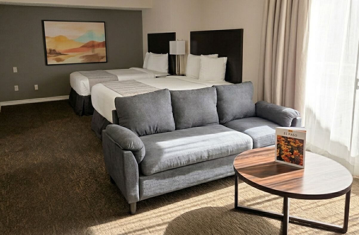 特色开间套房, 2 张双人床 | 高档床上用品、加厚床垫、办公桌  、笔记本电脑工作区