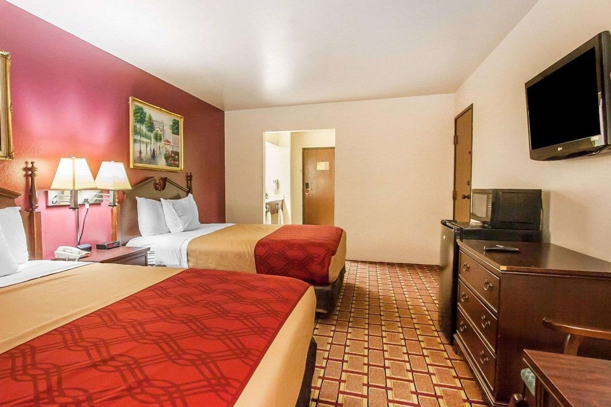 Standard Room, 2 Queen Beds, Non Smoking | Desk, iron/ironing board, free WiFi, bed sheets