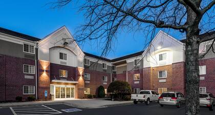 Candlewood Suites Glen Allen-Short Pump by IHG