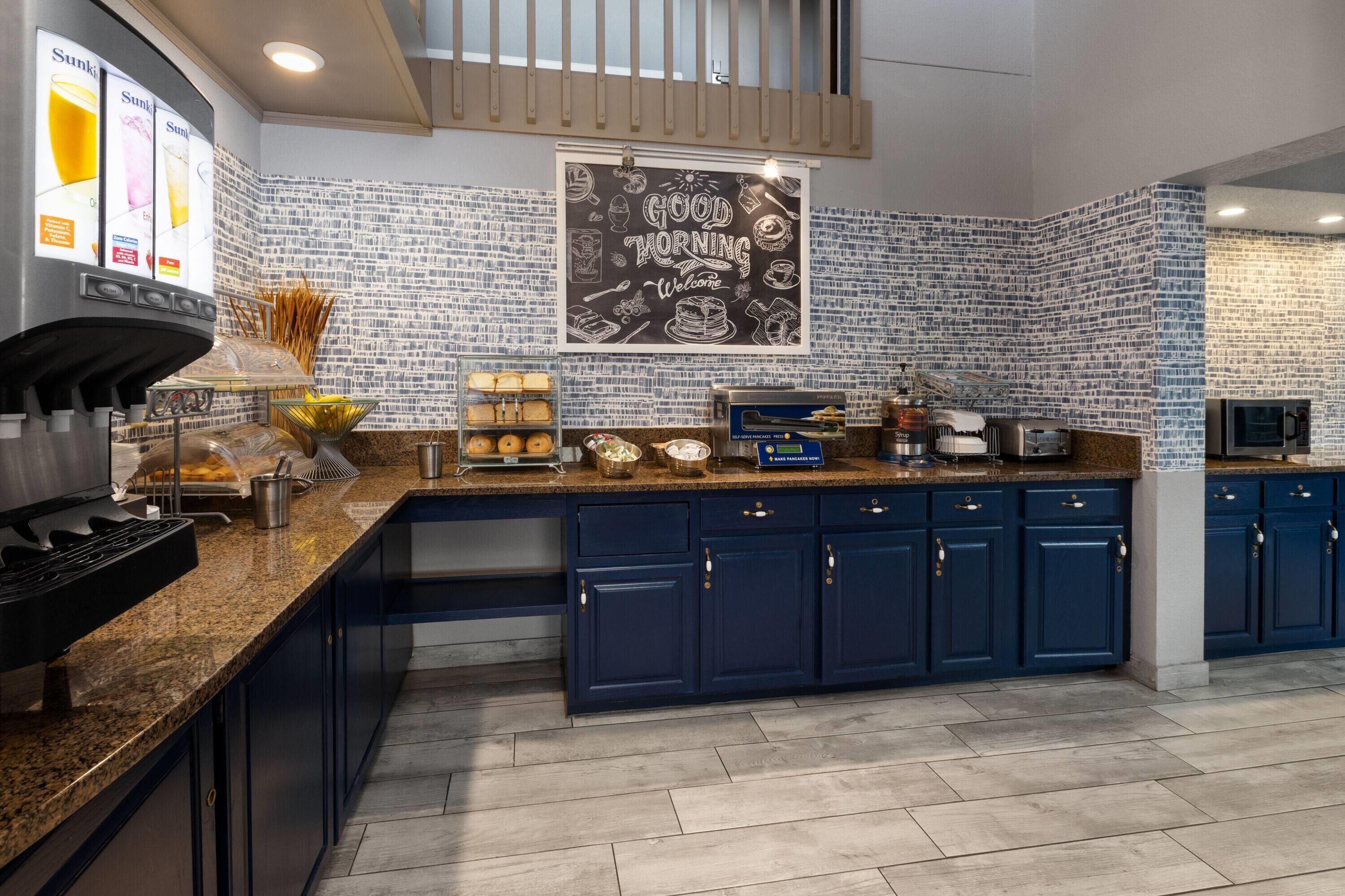 Free daily buffet breakfast 