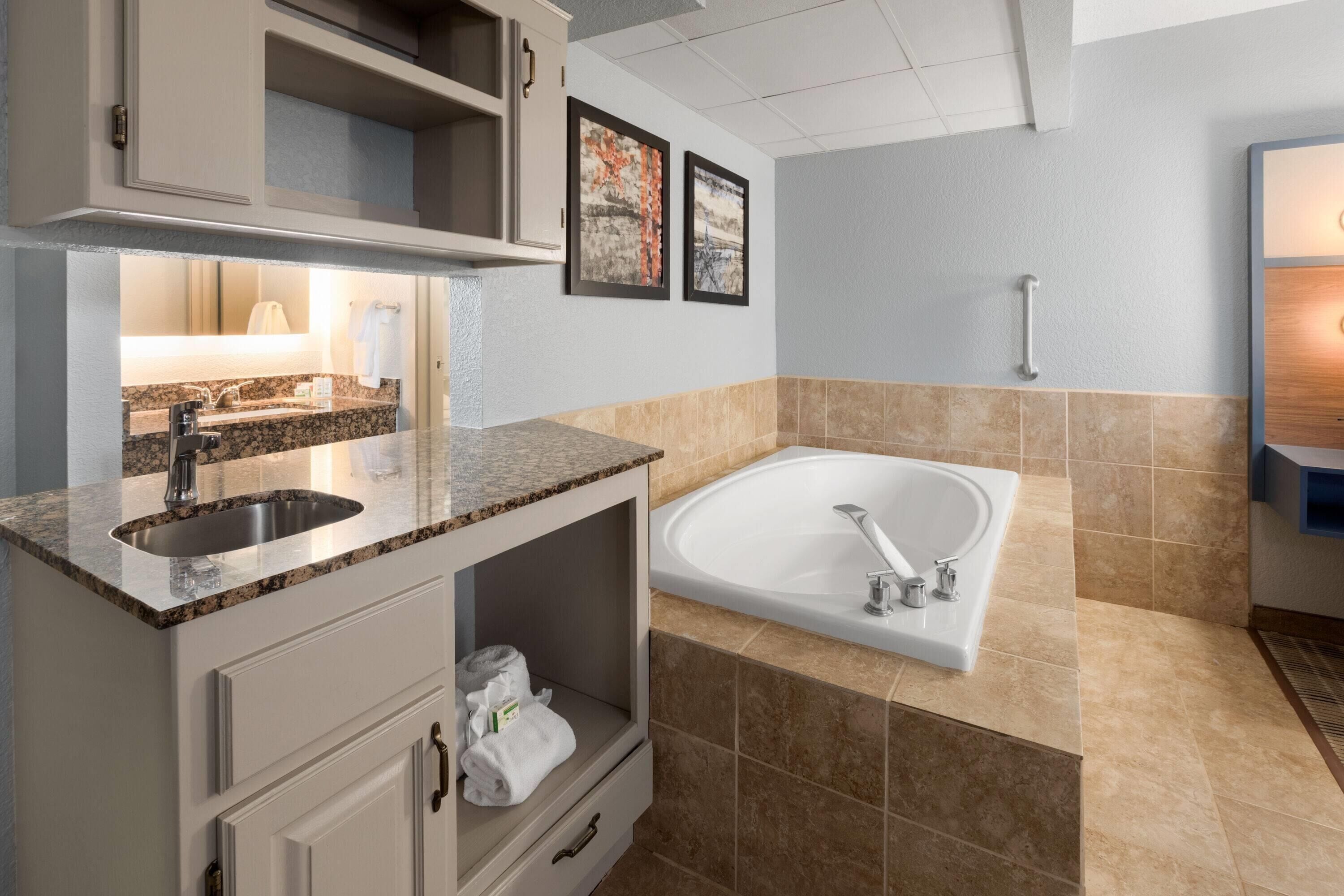 superior studio suite, 1 king bed, non smoking | jetted bathtub