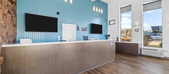 Bend Inn & Suites