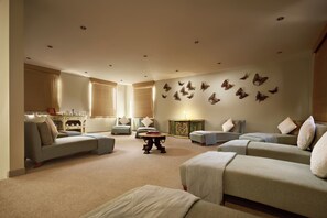 Couples treatment rooms, sauna, steam room, body treatments