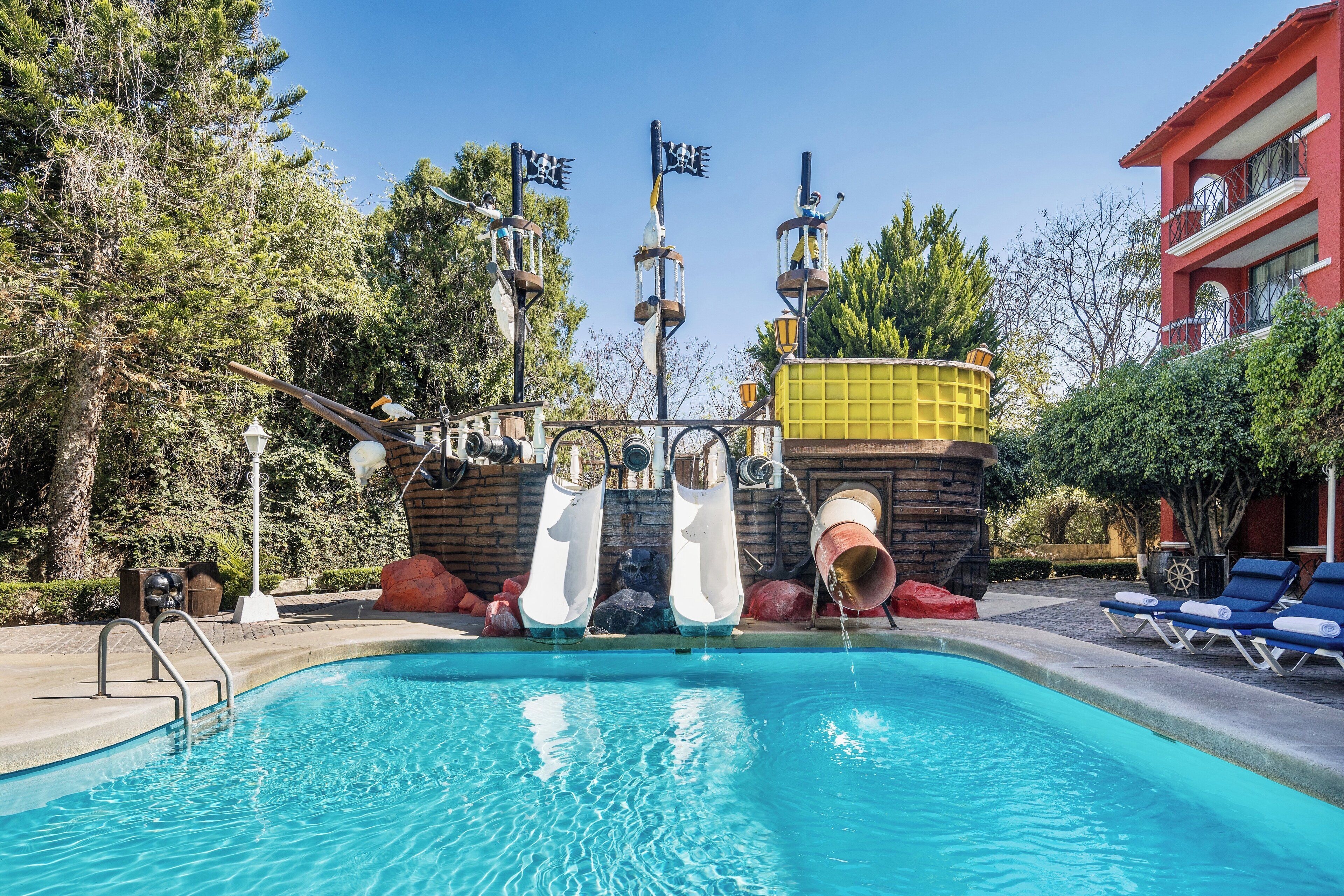 Indoor pool, 2 outdoor pools, pool umbrellas, pool loungers