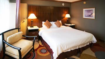 Business-Zimmer, 1 King-Bett | Allergikerbettwaren, Zimmersafe, Schreibtisch, Verdunkelungsvorhänge