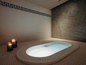 Bain à remous intérieur