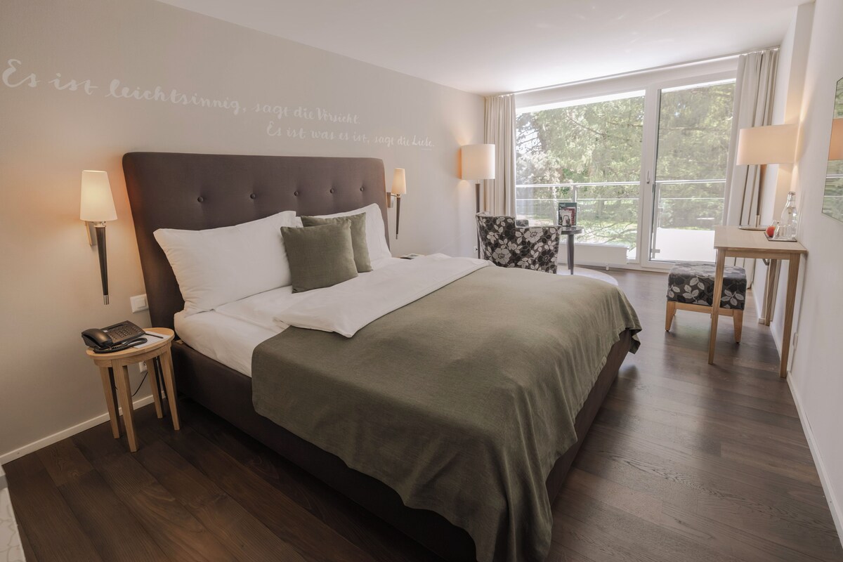 Boutique Double Room | Premium bedding, in-room safe, blackout drapes