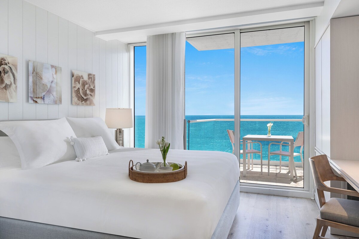 Suite Standard, 1 très grand lit, vue sur l’océan (Ocean Front King) | Draps en coton égyptien, literie de qualité, minibar