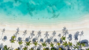 Aerial view - Jumby Bay Island - Oetker Collection (Long Island)