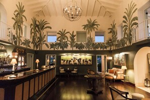 4 bars/lounges, poolside bar, beach bar