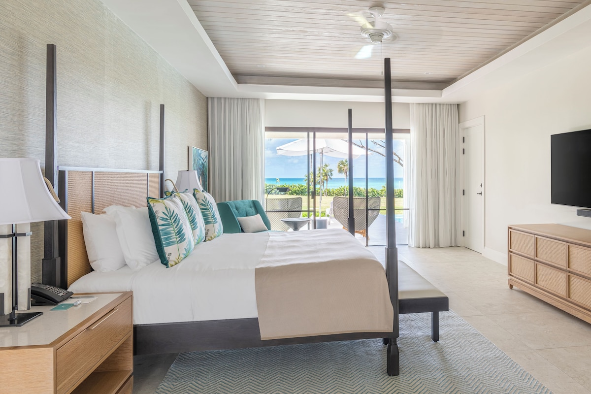Jumby Bay Pool Cottage | Minibar, in-room safe, blackout drapes, soundproofing