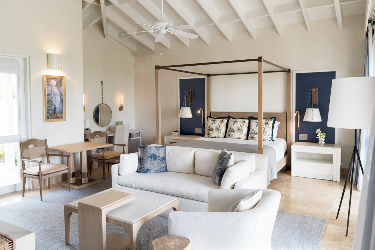 Ocean Cottage with Plunge Pool | Minibar, in-room safe, blackout drapes, soundproofing