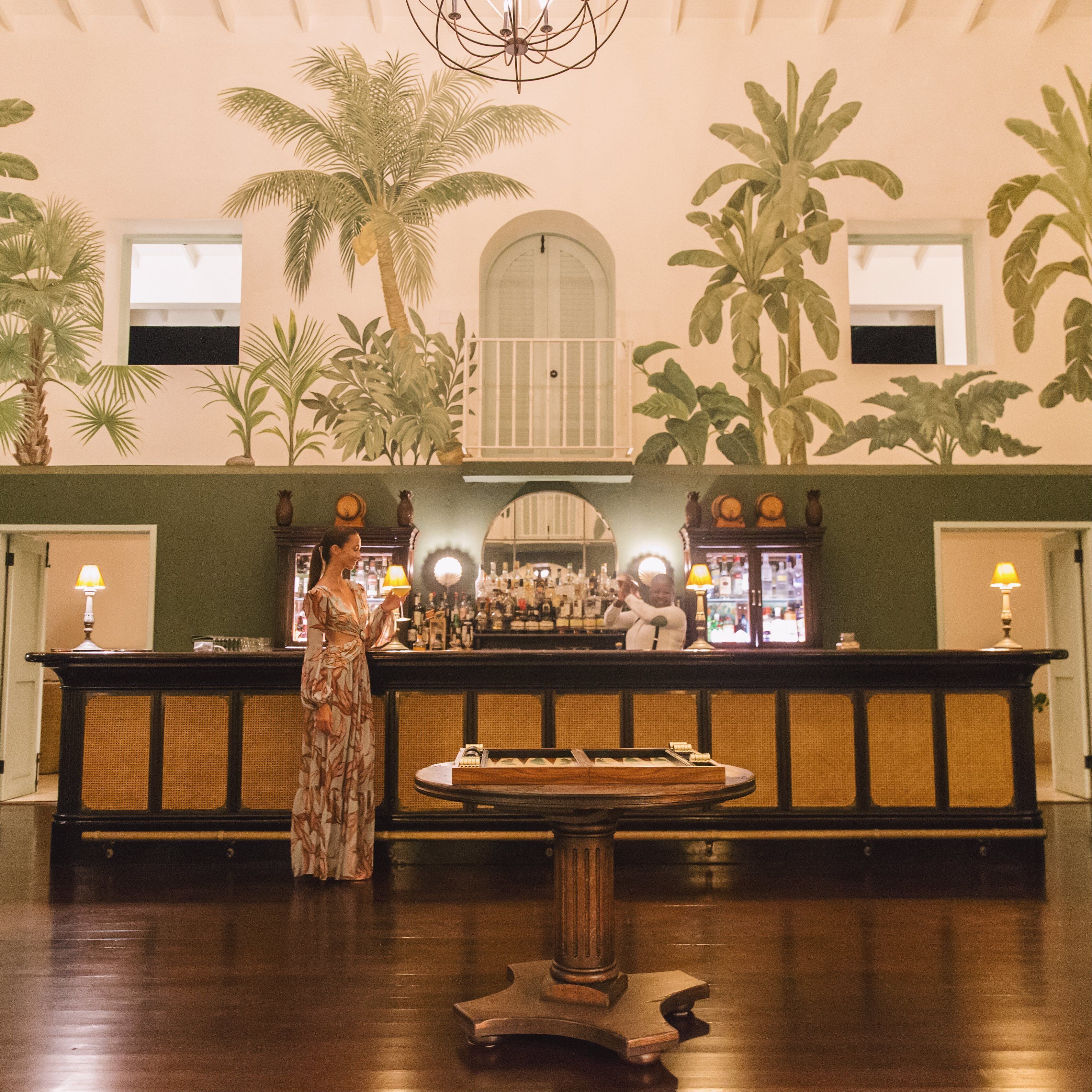 4 bars/lounges, poolside bar, beach bar