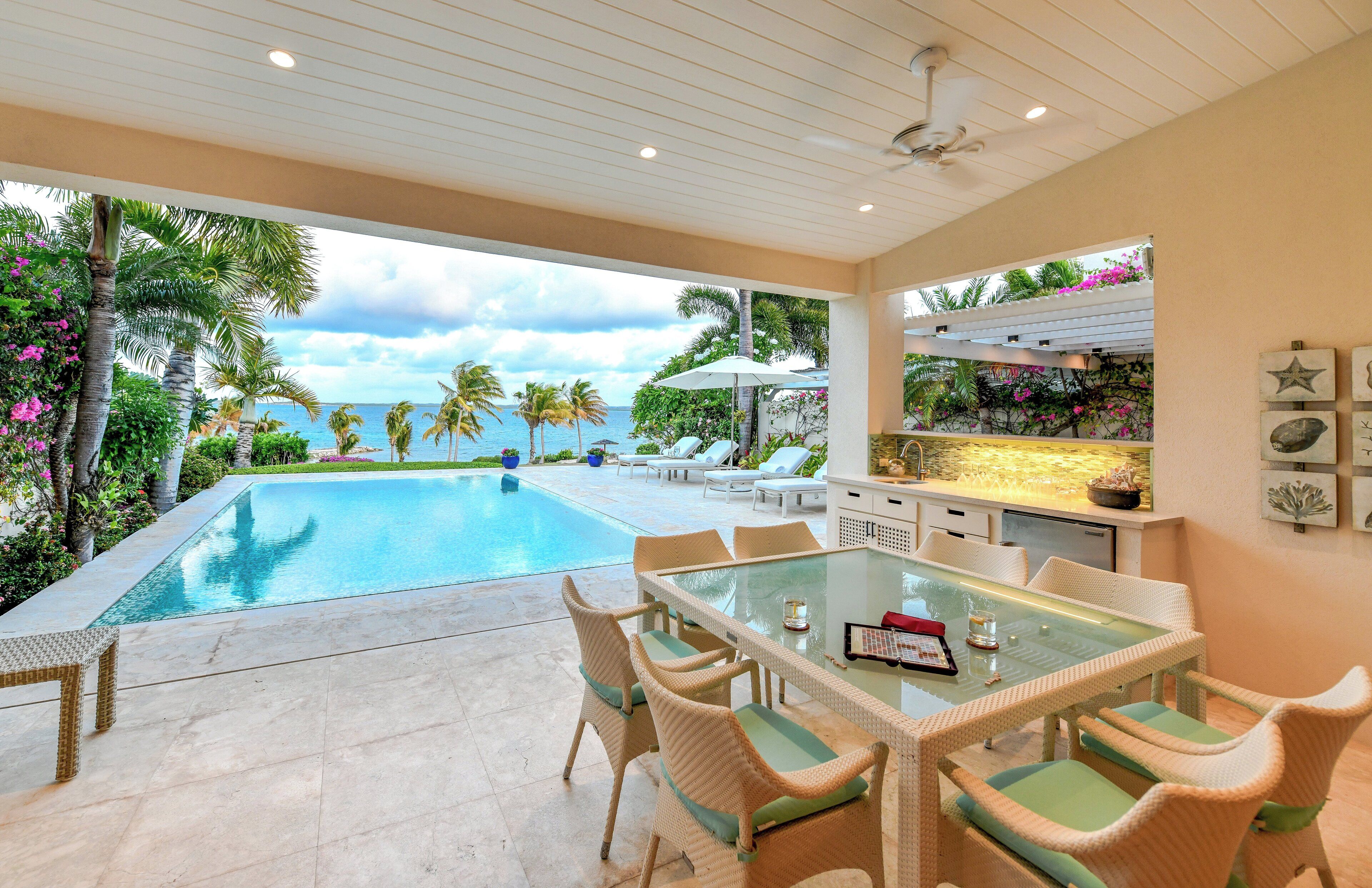 Chambre, 3 chambres (Alaire) | Piscine | 3 piscines extérieures, cabanons gratuits, parasols de plage