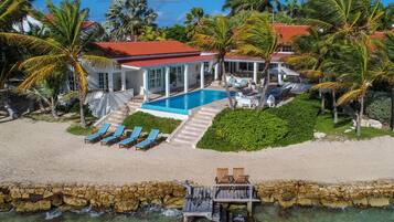 Room (Tortuga) | Private pool