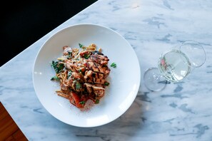 Aperto a pranzo e cena