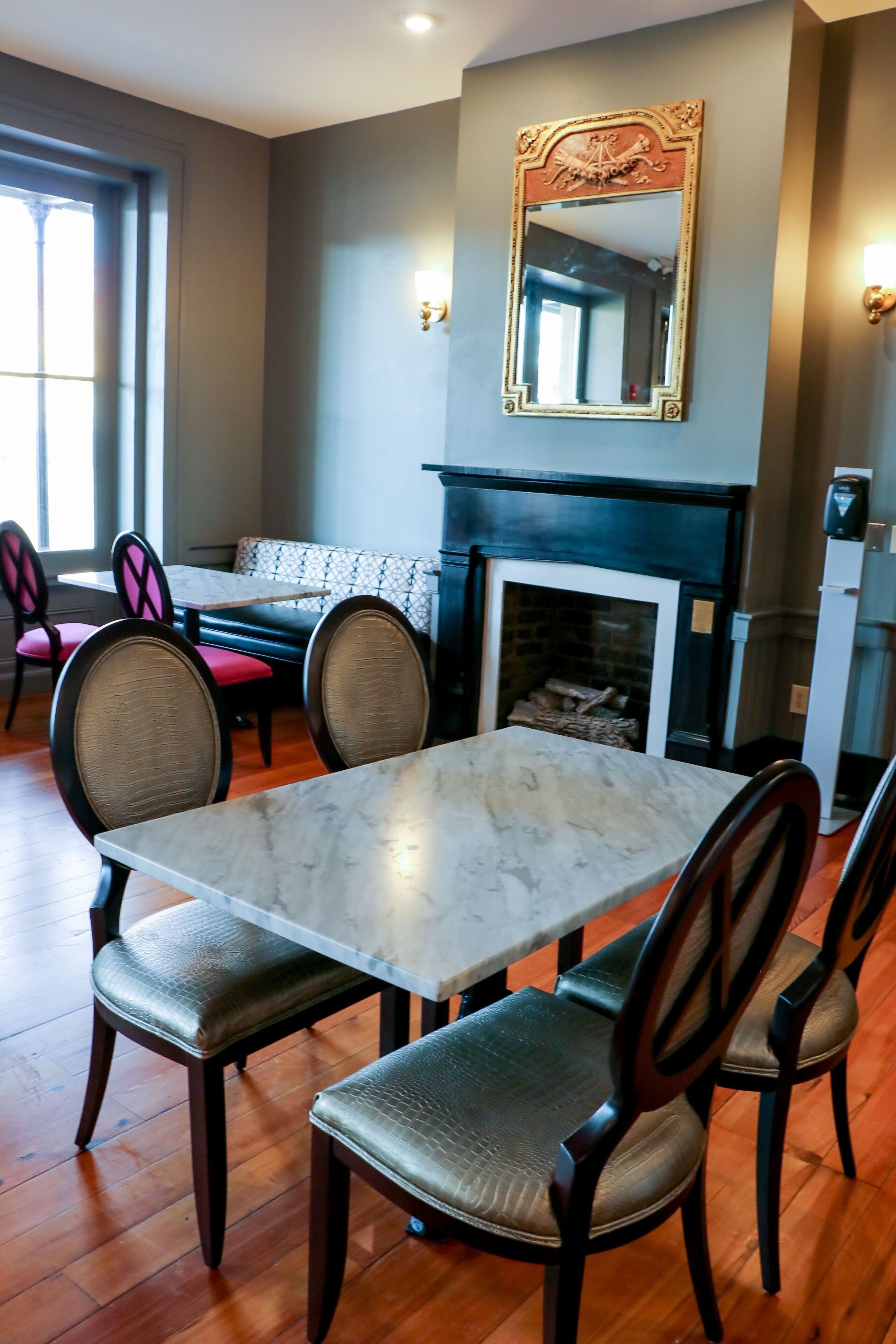 lunch and dinner served