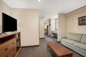 Suite, 1 King Bed, Non Smoking | Desk, blackout curtains, soundproofing, iron/ironing board