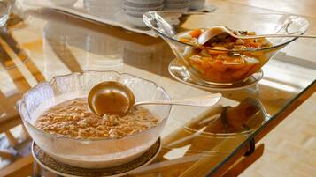 Daily buffet breakfast (CHF 28.00 per person)