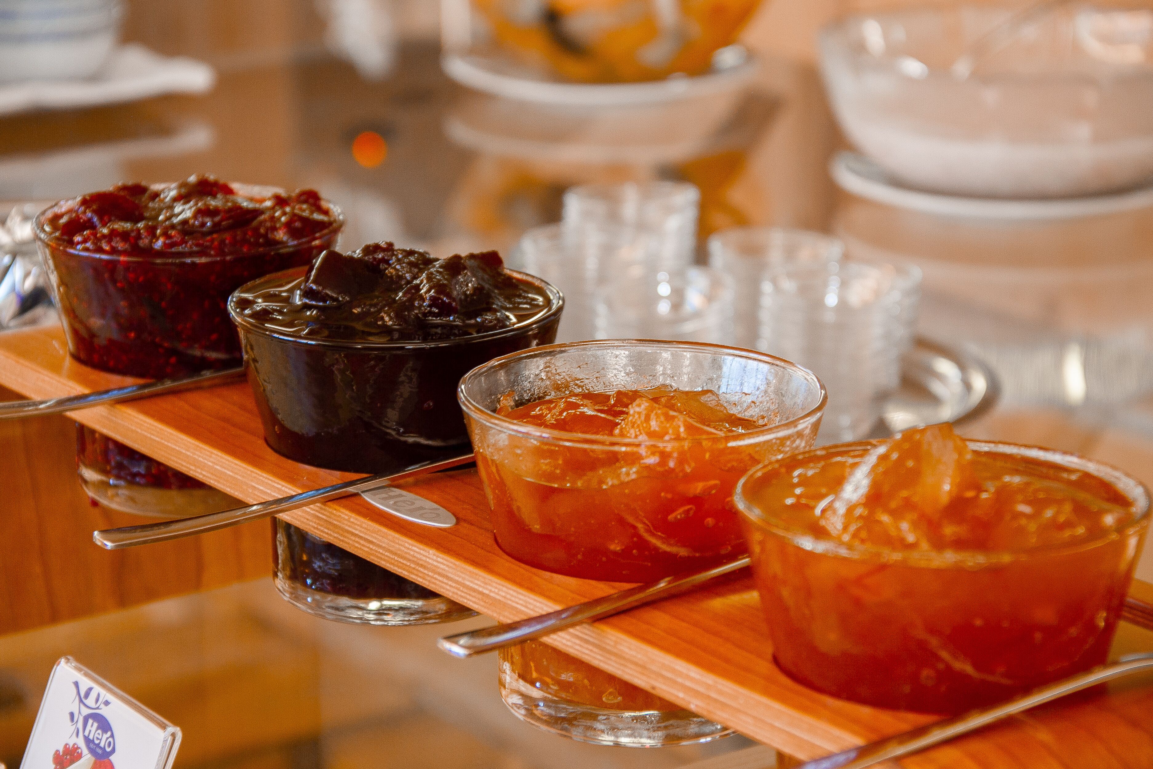Café da manhã com buffet todos os dias mediante uma taxa