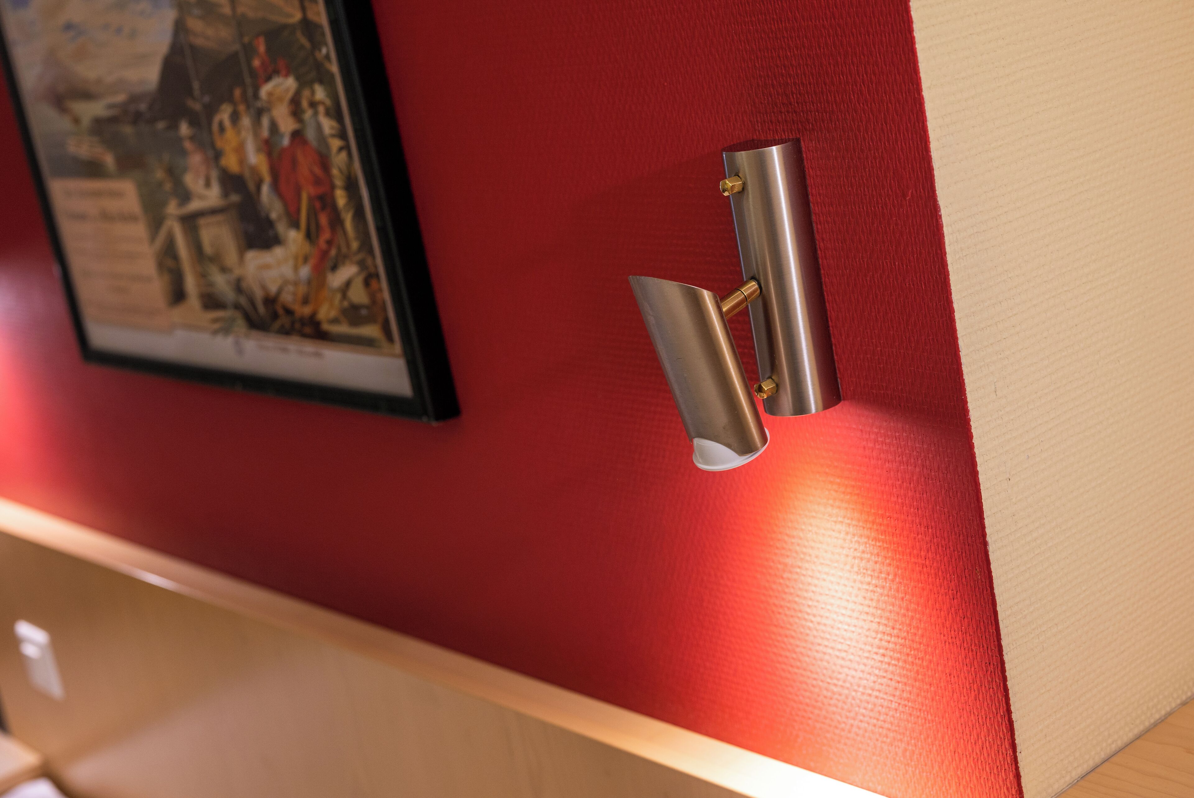 standard single room, 1 single bed | living area | 30-cm flat-screen tv with satellite channels, tv