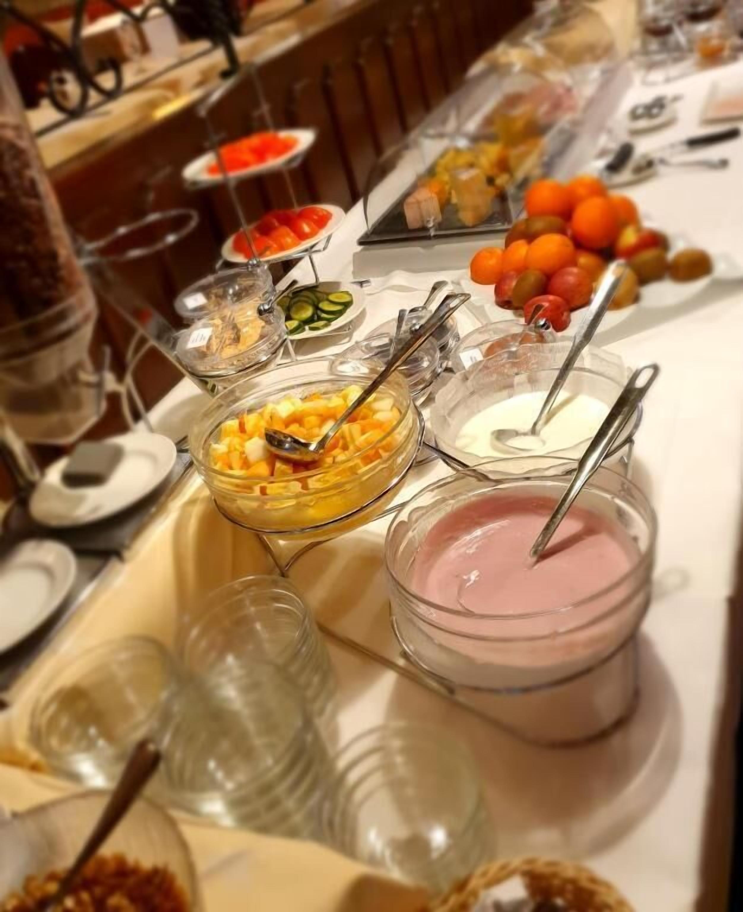 daily continental breakfast (chf 20 per person)