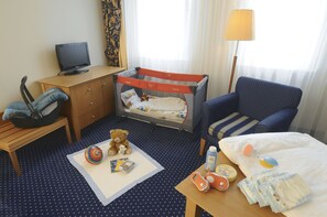 Hypo-allergenic bedding, minibar, in-room safe, desk - Upstalsboom Hotel Friedrichshain (Berlin)