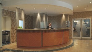 Reception - Upstalsboom Hotel Friedrichshain (Berlin)